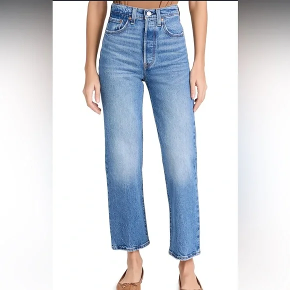 Levi’s Ribcage Straight Jean - Picture 1 of 9